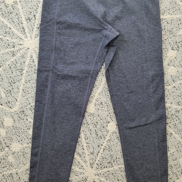 Aerie offline the hugger high rise leggings side pockets - Picture 5 of 10